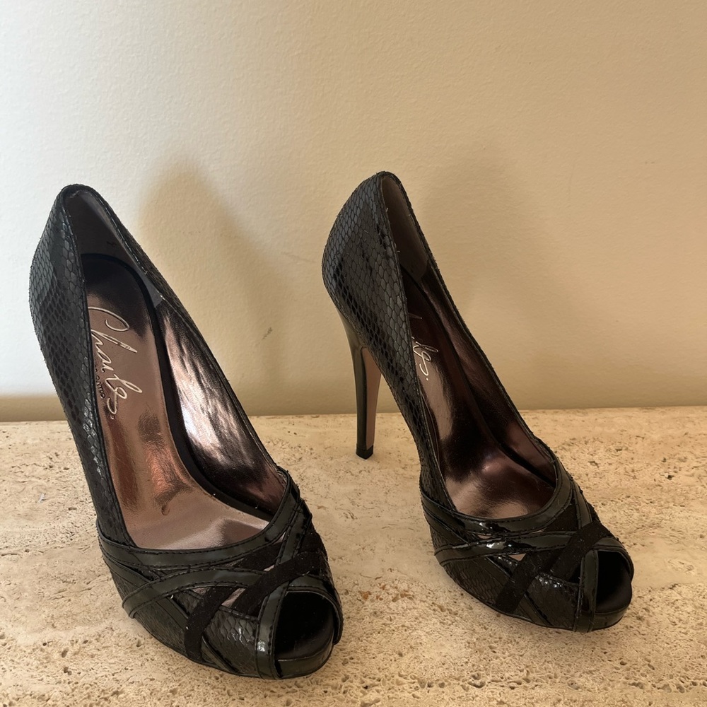 Charles David Black Pumps – Size 6 – Classic & Chic